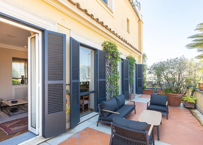 In - Fontana Di Trevi Penthouse *