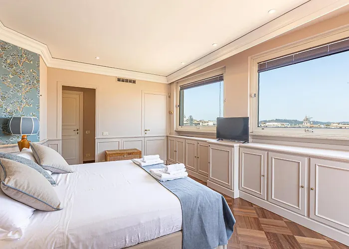 In - Fontana Di Trevi Penthouse *