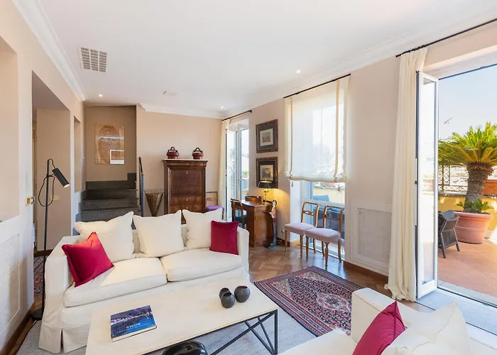 In - Fontana Di Trevi Penthouse