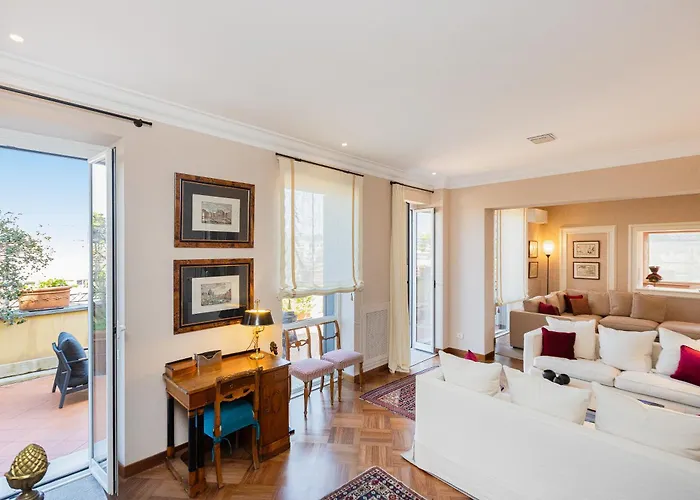 In - Fontana Di Trevi Penthouse דירה *