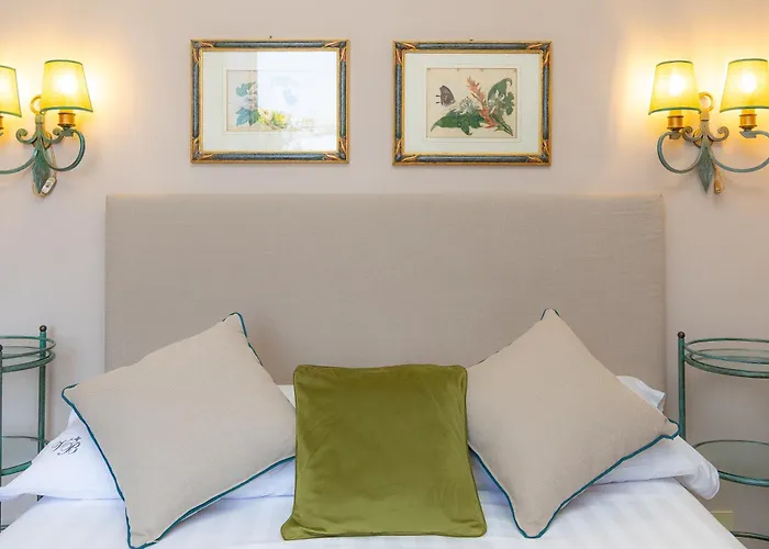 In - Fontana Di Trevi Penthouse *